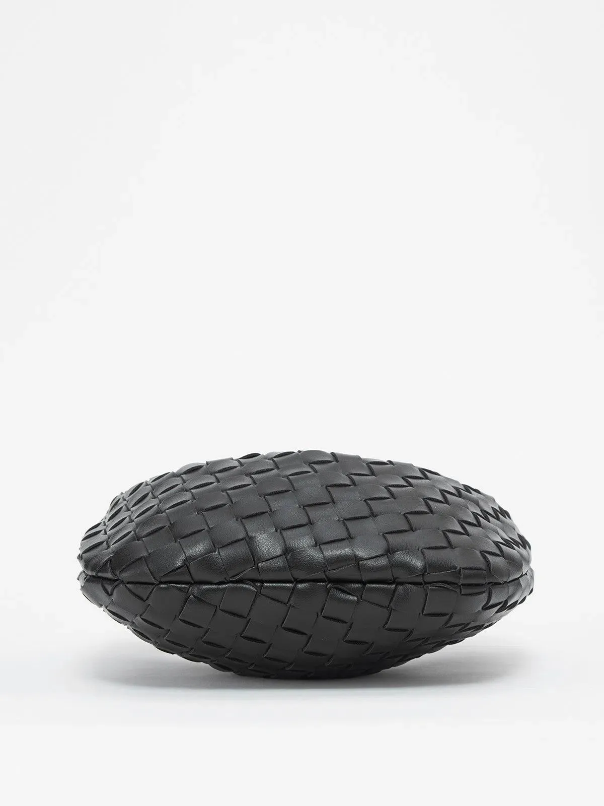 Amara – Sophisticated trendy design – Braided handbag