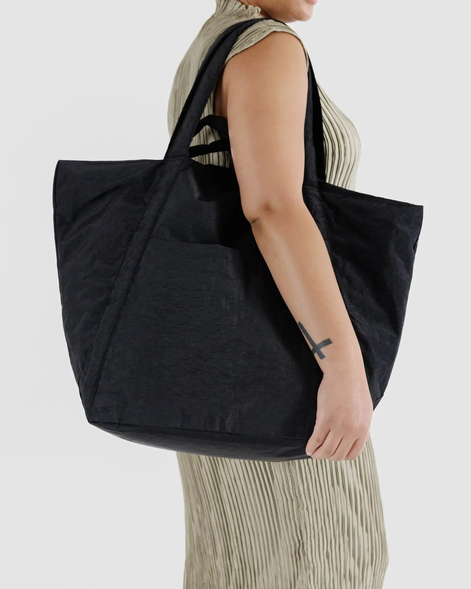 BAGGU Travel Cloud Bag - BLACK