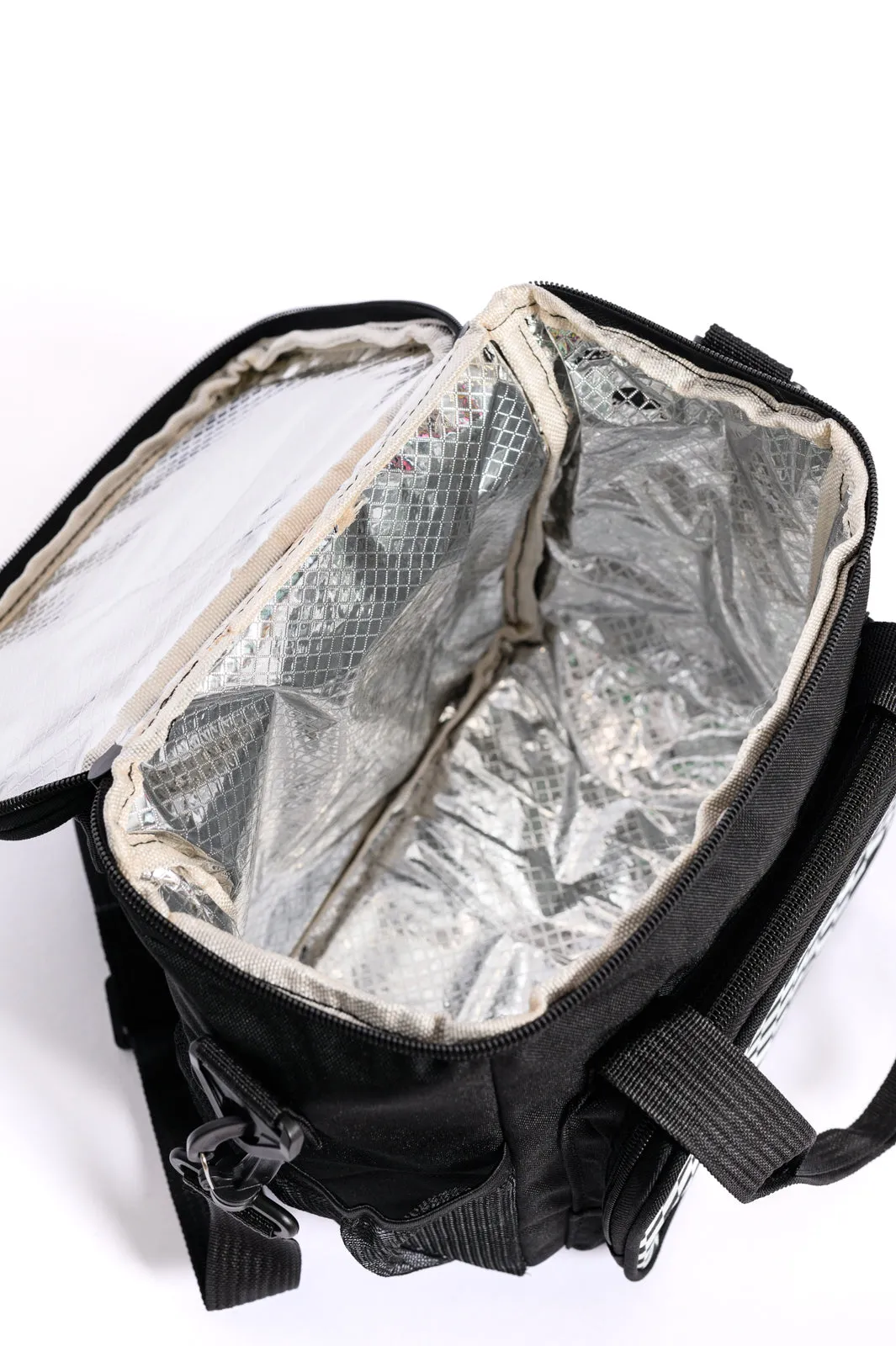 BEACH READY! Insulated Checked Tote in Black