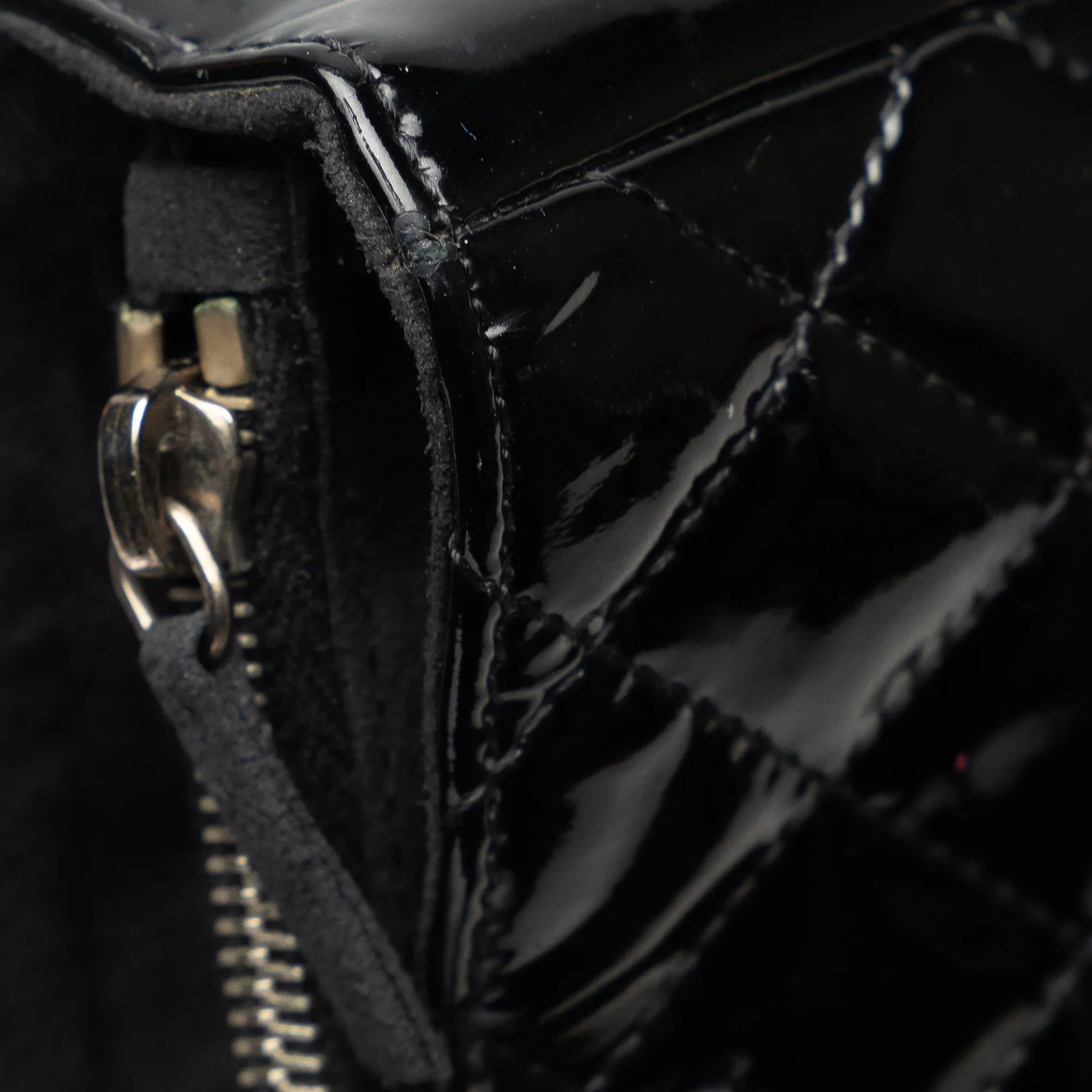 Chanel CC Phone Pouch (SHG-JBlF5K)
