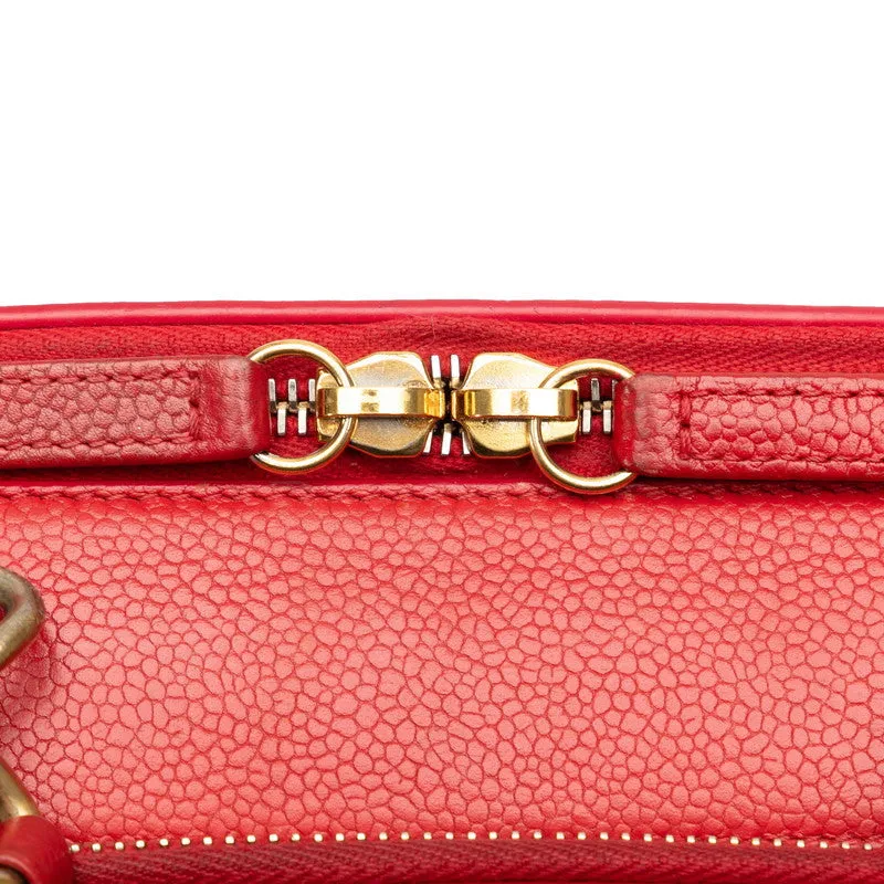 Chanel CC Quilted Caviar Camera Bag Leather Crossbody Bag in Good condition
