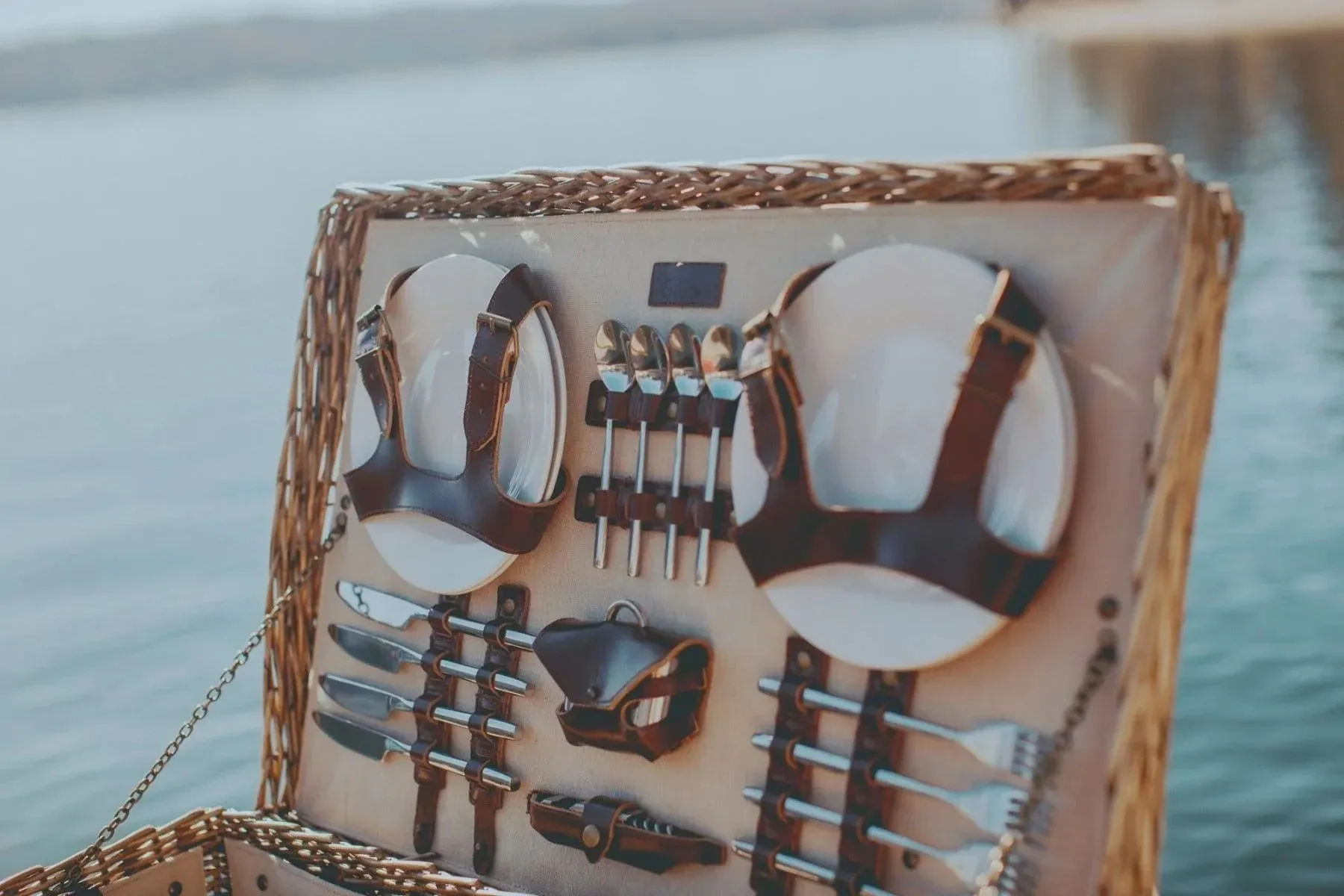 Charming Wicker Picnic Basket for 4