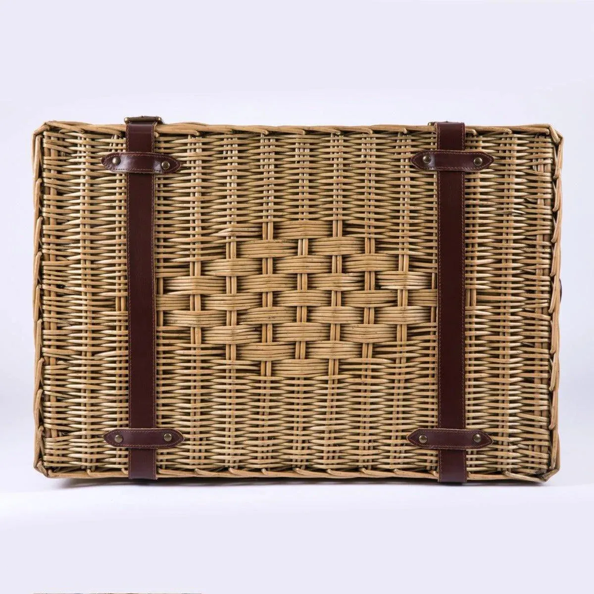 Charming Wicker Picnic Basket for 4