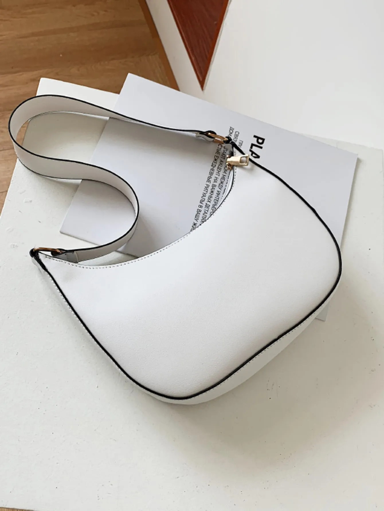 Contrast Binding Baguette Bag