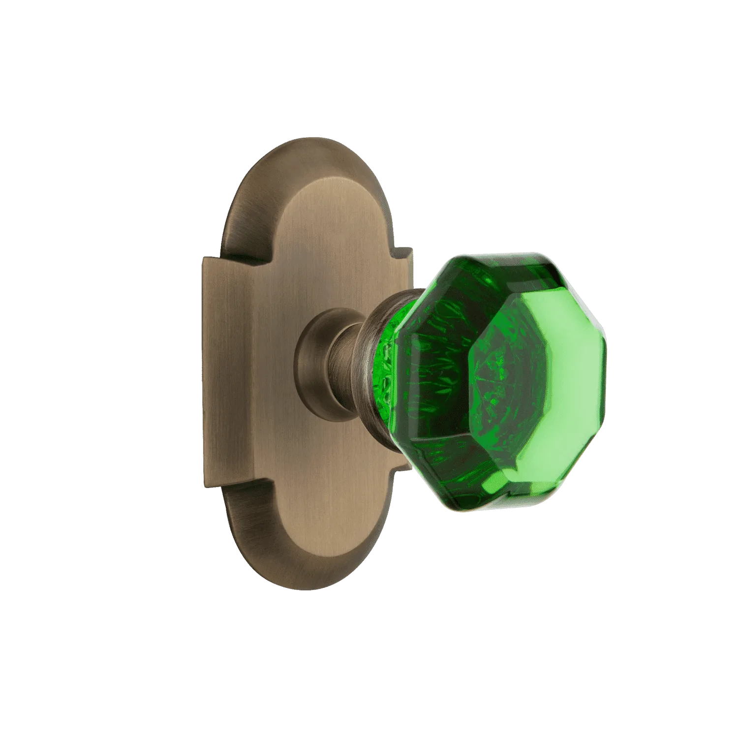 Cottage Short Plate with Emerald Waldorf Knob in Antique Brass