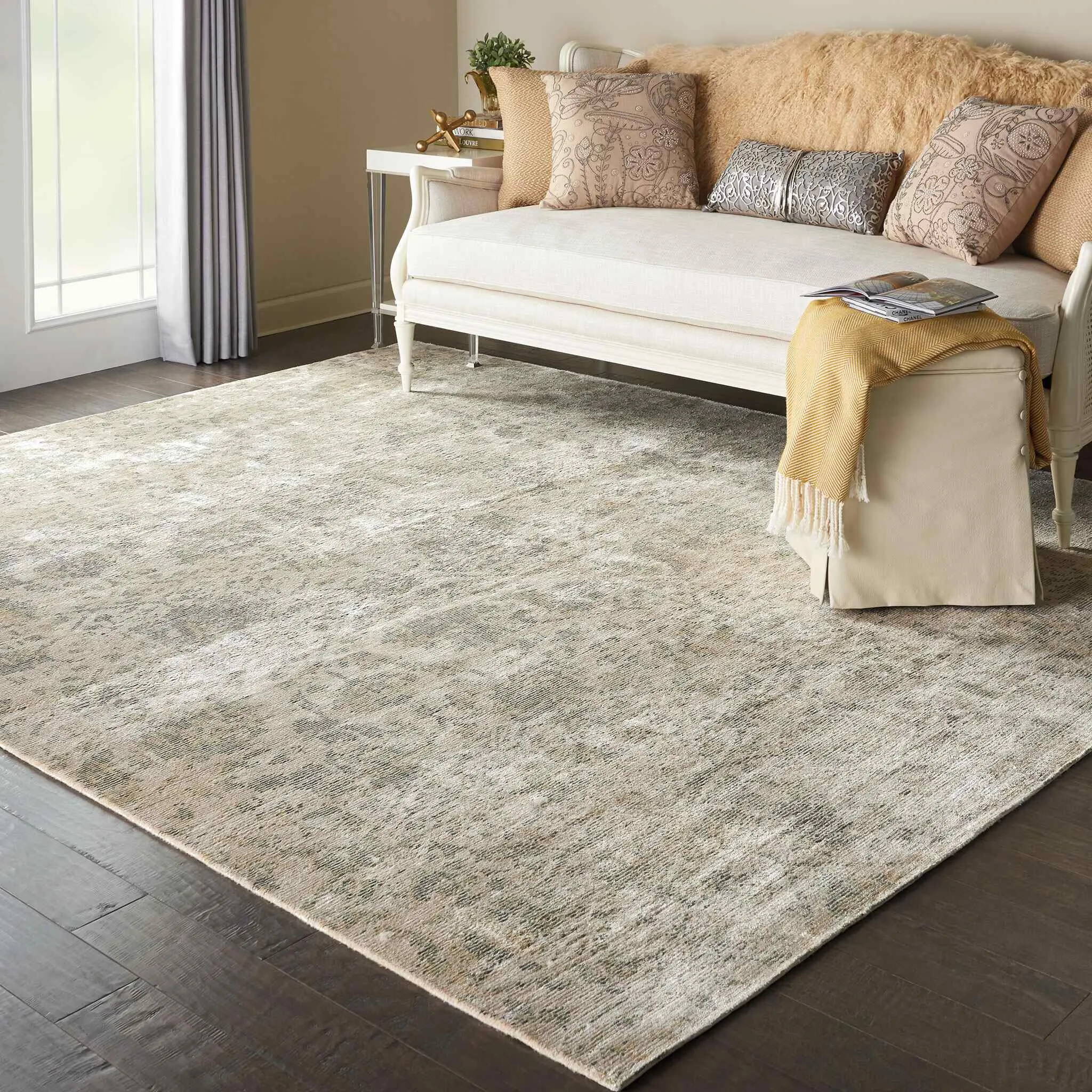 Lucent LCN05 Vintage Inspired Rug