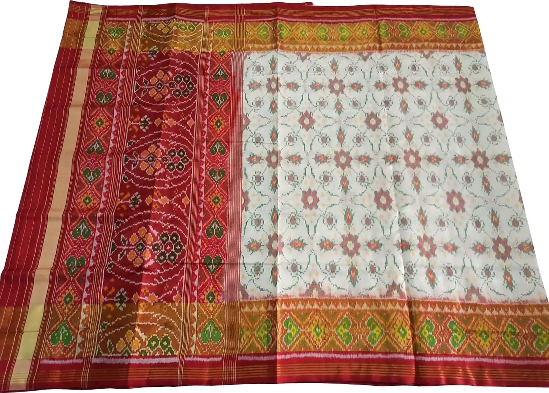 Luxurious Off White Handloom Patola Silk Saree