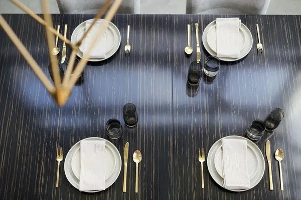 Modern Edge - Edge Dining Table