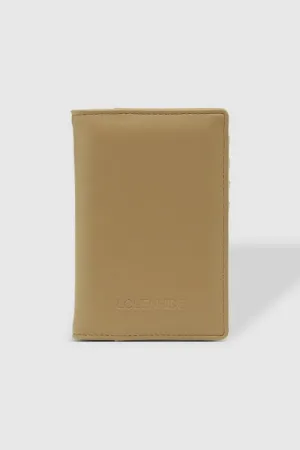 PEPPER PASSPORT HOLDER CAMEL