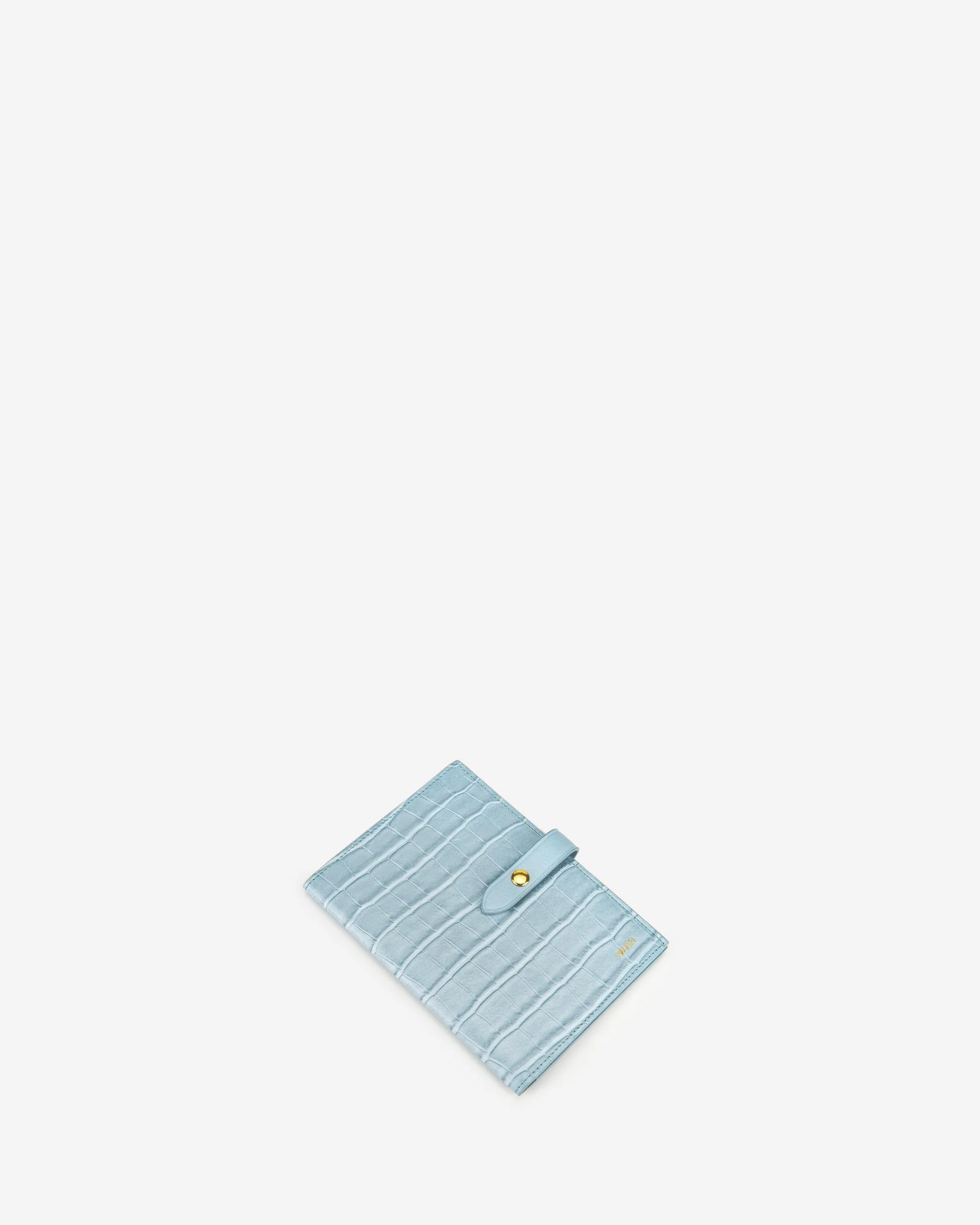 Quinn Passport - Ice Croc