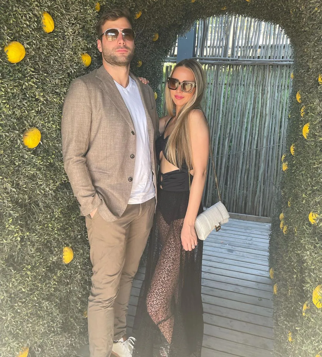 Sleevless Lace Stylish Beach Dress