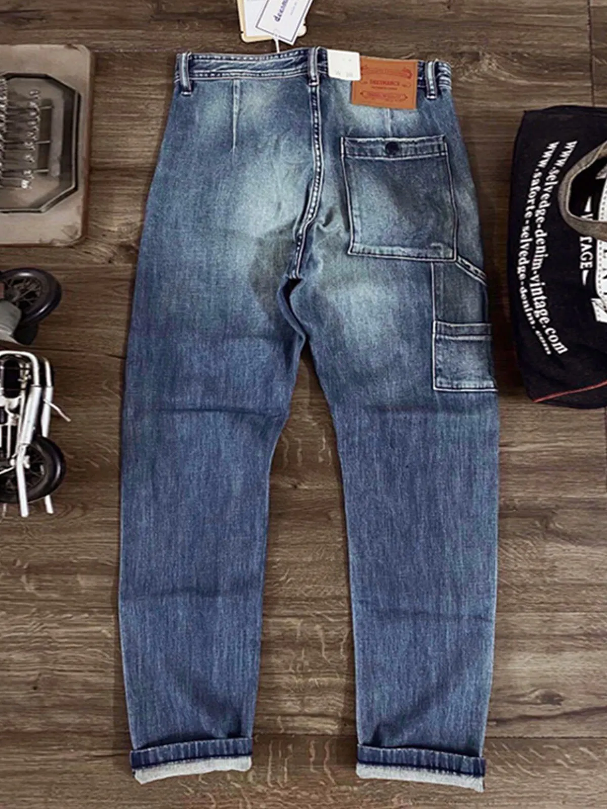 Stylish Patch Pockets Washed Jeans