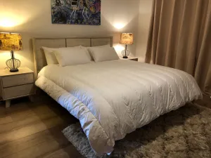 Super King Size Walled and Channel Quilt 95% White Polish Mother Goose Down 7 Blanket Warmth 900 Fill Power