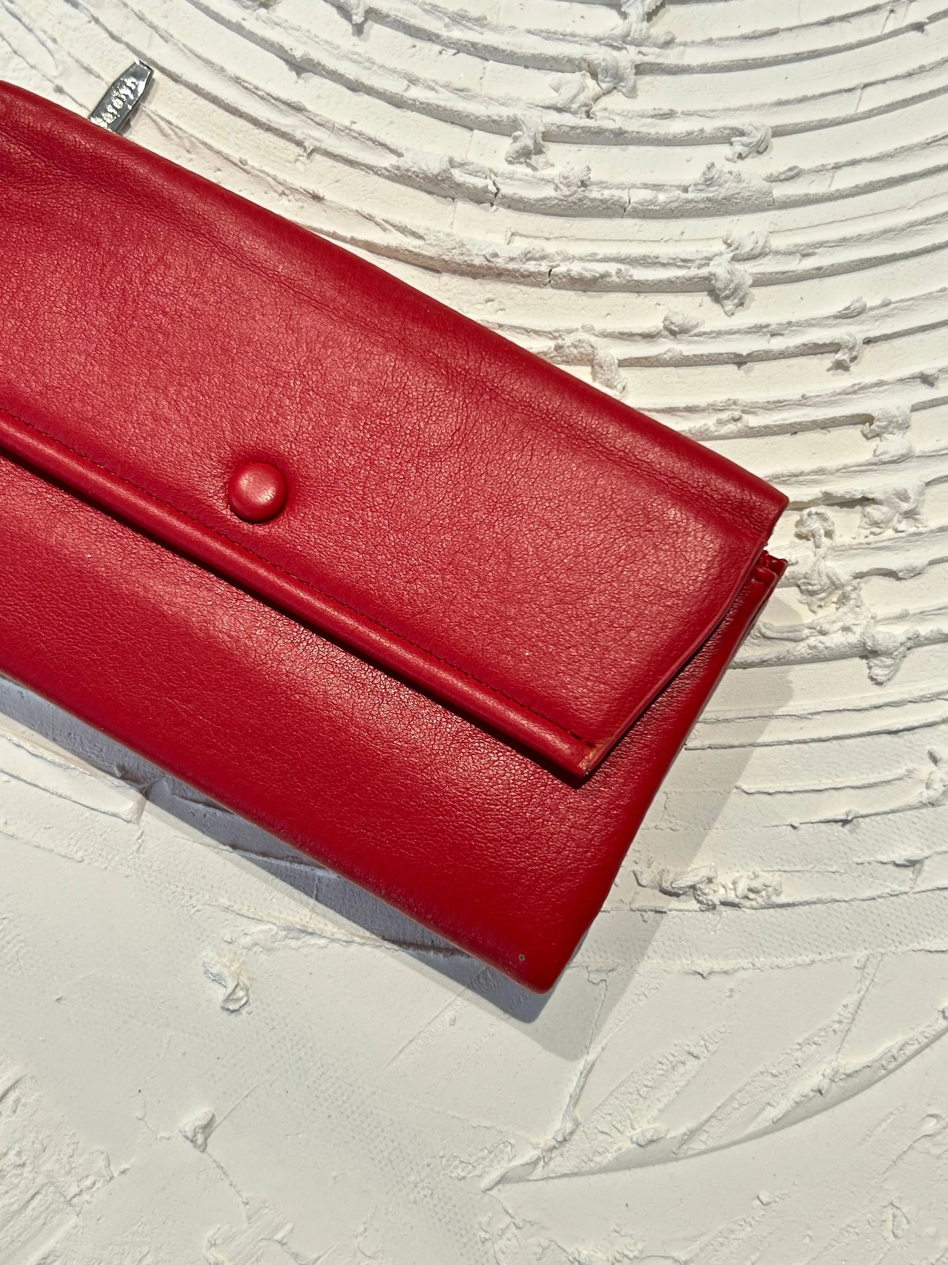 Wallet with button